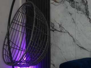 Christynne live cam preview