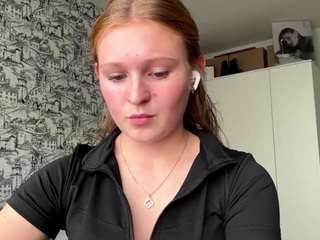Stacy live cam preview