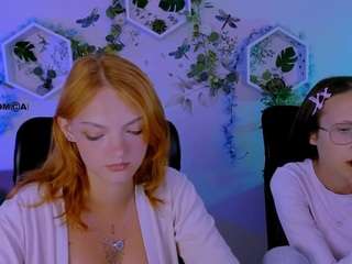 le modèle melody-sky est en webcam porno dans un show sur le site camsoda, il possède les tags suivants: ahegao,skinny,nature,normal,orgasm,public,pussy,red hair,sexting,sexy,shaved pussy,smoking,ass,spank,strip,striptease,tattoos,tease,teen 18,twerk