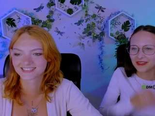 le modèle melody-sky est en webcam porno dans un show sur le site camsoda, il possède les tags suivants: ahegao,skinny,nature,normal,orgasm,public,pussy,red hair,sexting,sexy,shaved pussy,smoking,ass,spank,strip,striptease,tattoos,tease,teen 18,twerk