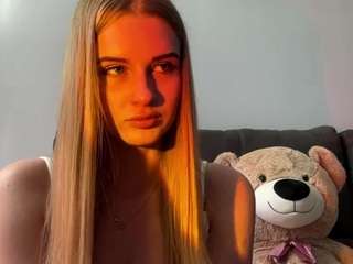 le modèle narcisagiddins est en webcam porno dans un show sur le site camsoda, il possède les tags suivants: amateur,sexy,anal,no drinking,no smoking,oil,pussy,red hair,sex toys,shaved pussy,naked,squirter,strip,striptease,tattoos,tease,teen 18,wet,young adult,natural
