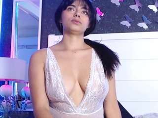 Vanessatoro's cam show statistics and live stream
