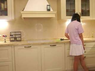 le modèle aileenennenga est en webcam porno dans un show sur le site camsoda, il possède les tags suivants: ass bouncing,black hair,blowjob,brown eyes,camel toe,cock rating,flashing,genital piercings,no drinking,skinny,small tits,striptease,tattoos,teen 18,young adult,hd
