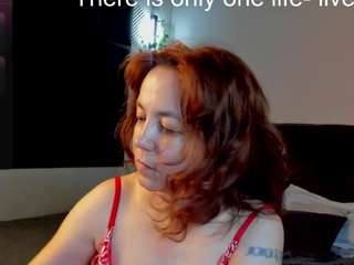 Kira live cam preview