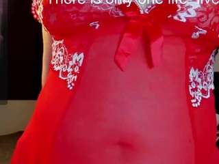 Kira live cam preview