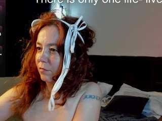 Kira live cam preview