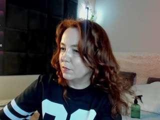 Kira live cam preview
