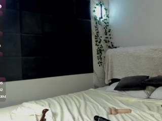 k1ra-adams's live room