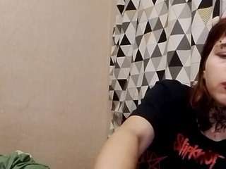 le modèle leshafahs est en webcam porno dans un show sur le site camsoda, il possède les tags suivants: ahegao,red hair,green eyes,handjob,lush,natural,nipple piercings,normal,orgasm,pussy,shaved pussy,full nudity,skinny,solo,squirter,strip,striptease,tattoos,tease,twerk