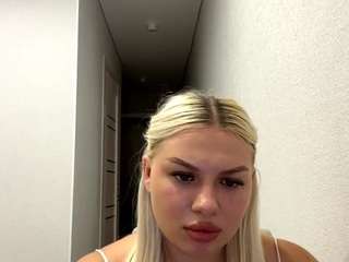 zenaidapippert's live room