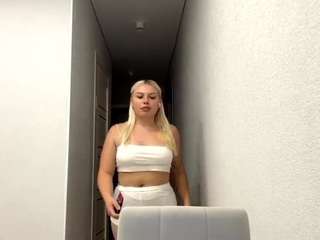 zenaidapippert's live room