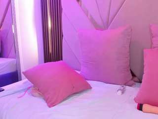 juliabonnie live cam preview