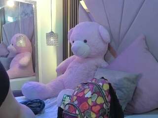 juliabonnie live cam preview