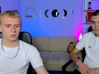Live cam show with dark-riders