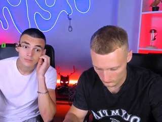 Live cam show with dark-riders
