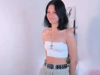 le modèle kanishaessix est en webcam porno dans un show sur le site camsoda, il possède les tags suivants: teen 18,young adult,hd