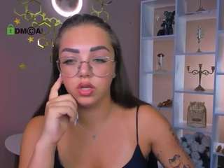 luna-gold12 Live Webcam on CamSoda
