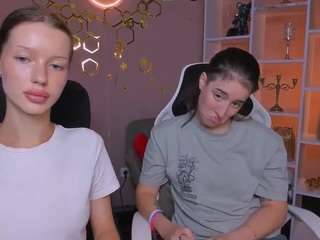 luna-gold12 Live Webcam on CamSoda