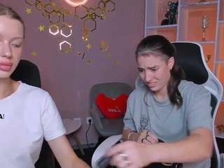luna-gold12 Live Webcam on CamSoda