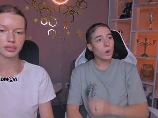 luna-gold12 Live Webcam on CamSoda