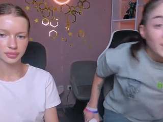 luna-gold12 Live Webcam on CamSoda