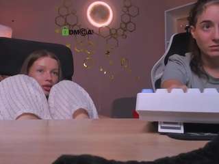 luna-gold12 Live Webcam on CamSoda