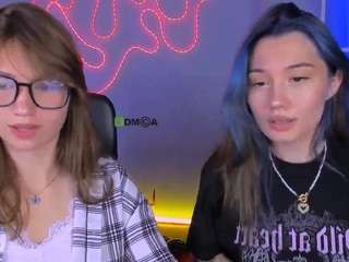 luna-gold12 webcam model