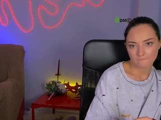 luna-gold12 Live Webcam on CamSoda