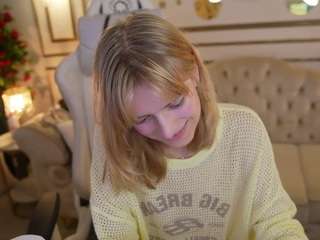Roi054's cam show statistics and live stream