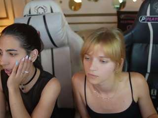 roi054 Live Webcam on CamSoda