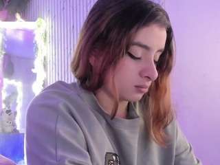 naomy-tay live cam preview