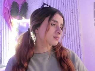 naomy-tay live cam preview