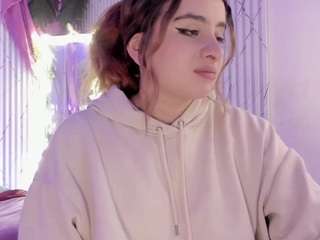 naomy-tay live cam preview