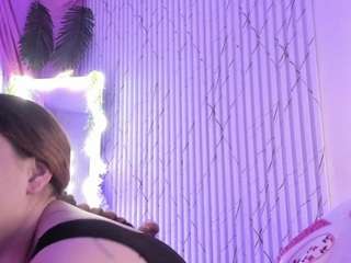 naomy-tay live cam preview
