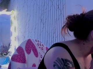 naomy-tay live cam preview
