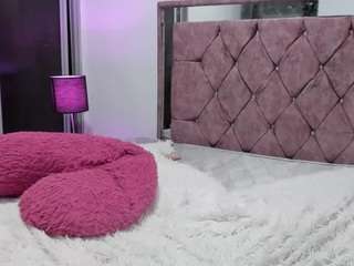 sofyhalloway live on CamSoda