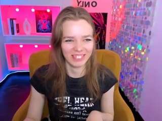 TinaTayylor live cam preview