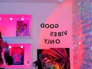 TinaTayylor live cam preview