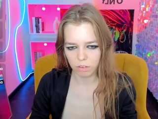 TinaTayylor live cam preview