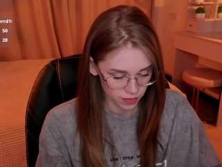 alison-doo live cam preview
