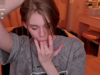 alison-doo live cam preview