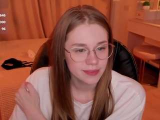 alison-doo live cam preview