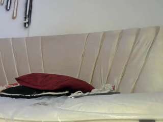 emily77 Live Webcam on CamSoda