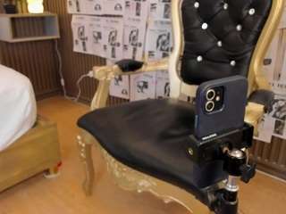 emily77 live cam preview