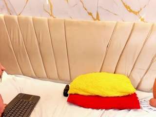 emily77 live cam preview