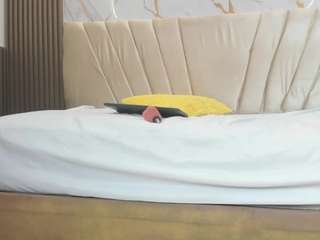 emily77 live cam preview