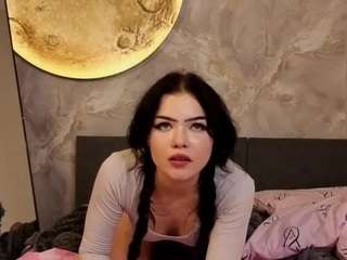 nikki-doll webcam model