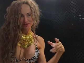 aliceworn webcam model