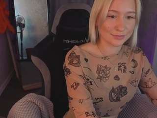 le modèle ida-smith est en webcam porno dans un show sur le site camsoda, il possède les tags suivants: ass,skinny,ass clapping,no smoking,normal,orgasm,pussy,role play,sexting,sexy,solo,natural,solo show,spanking,strip,striptease,tattoos,tease,teen 18,wet
