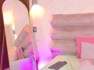 MadysonFox live cam preview